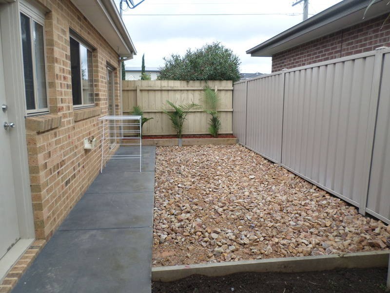 1/52 Isla Avenue, Glenroy VIC 3046