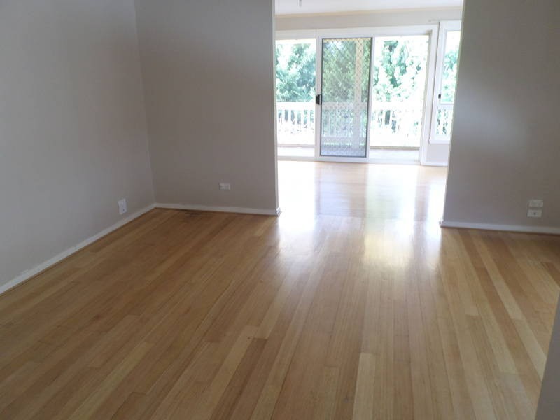 2/5 Cassinia Crescent, Meadow Heights VIC 3048