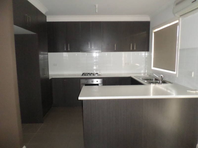 1/335 Grand Boulevard, Craigieburn VIC 3064