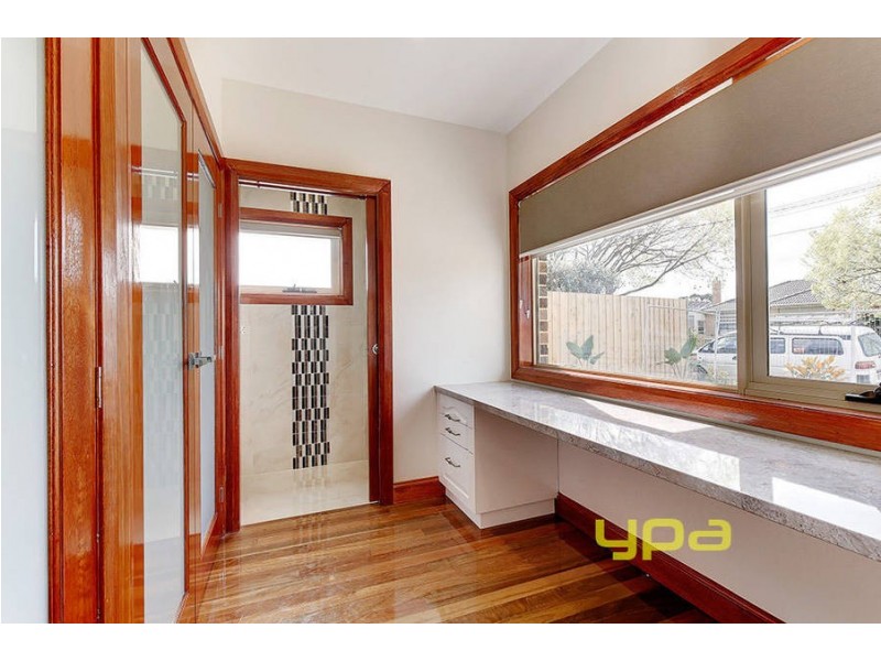 2/15 GISH COURT, Hadfield VIC 3046