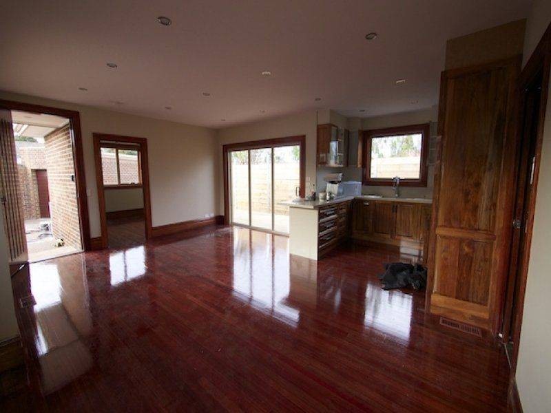 2/6 BLANCHE COURT, Coburg VIC 3058