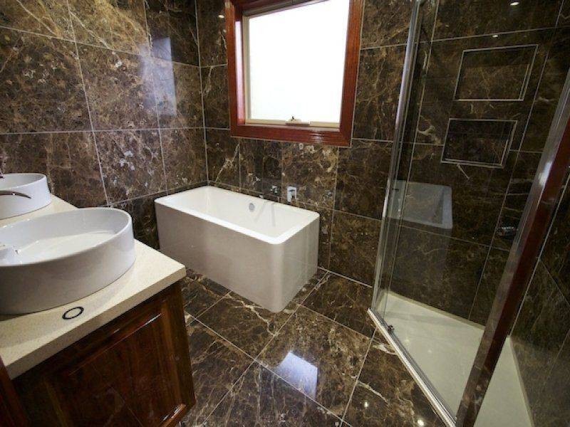 2/6 BLANCHE COURT, Coburg VIC 3058