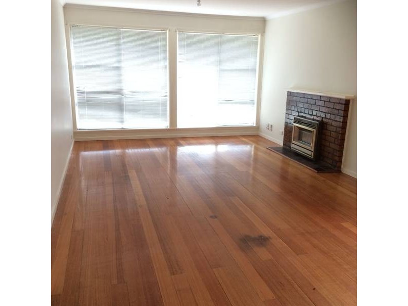 98 DALLAS DRIVE, Dallas VIC 3047
