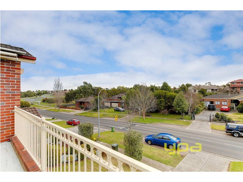 1/12 Shankland Boulevard, Meadow Heights VIC 3048