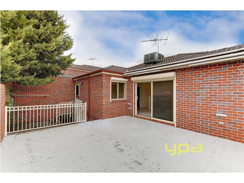 1/12 Shankland Boulevard, Meadow Heights VIC 3048