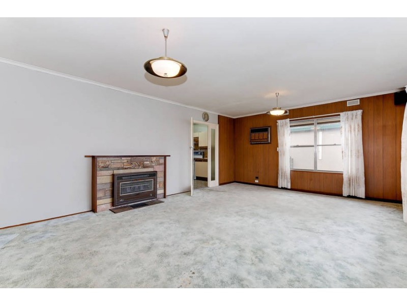 28 GOSFORD CRESCENT, Broadmeadows VIC 3047