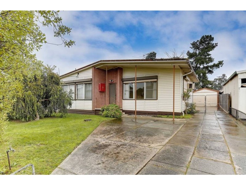 28 GOSFORD CRESCENT, Broadmeadows VIC 3047