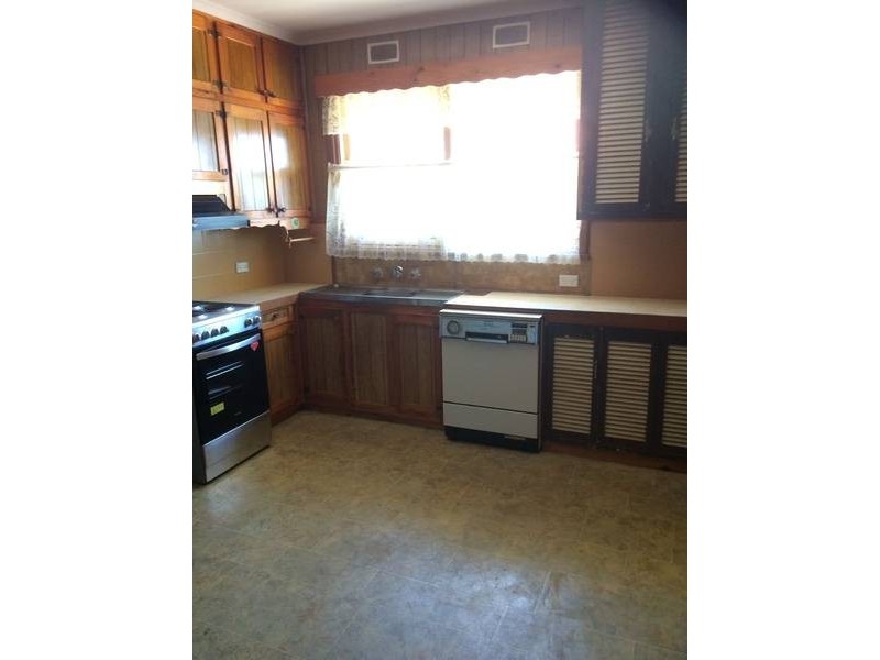 147 LANGTON STREET, Jacana VIC 3047