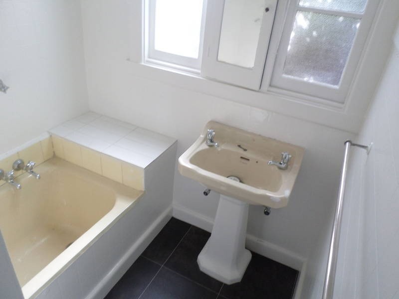 52 Devon Road, Oak Park VIC 3046