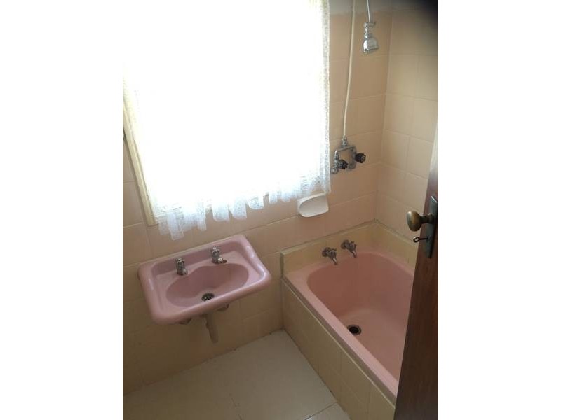 2  CHARLTON STREET, Broadmeadows VIC 3047