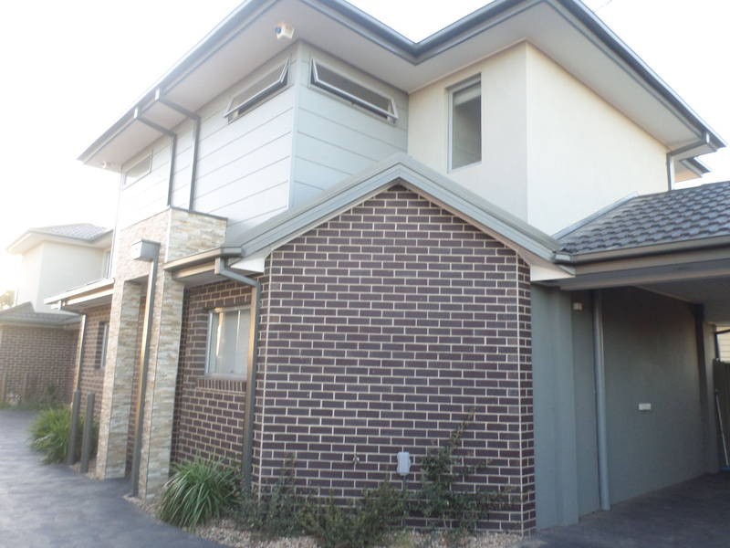 3/30 ISLA AVENUE, Glenroy VIC 3046