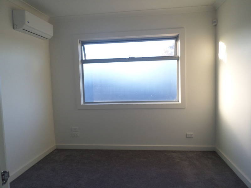 3/30 ISLA AVENUE, Glenroy VIC 3046