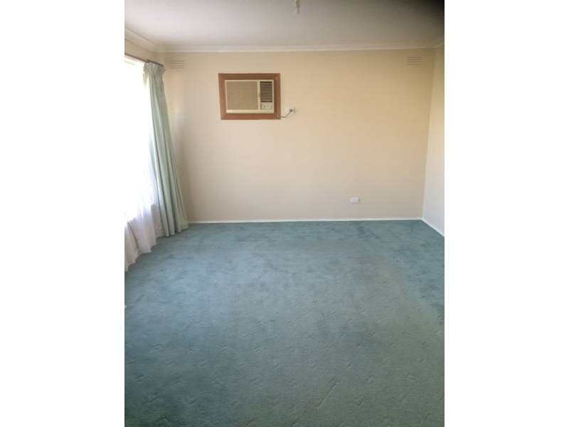 62 GEACH STREET, Dallas VIC 3047