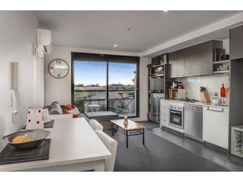 217/55 COLINS STREET, Essendon VIC 3040