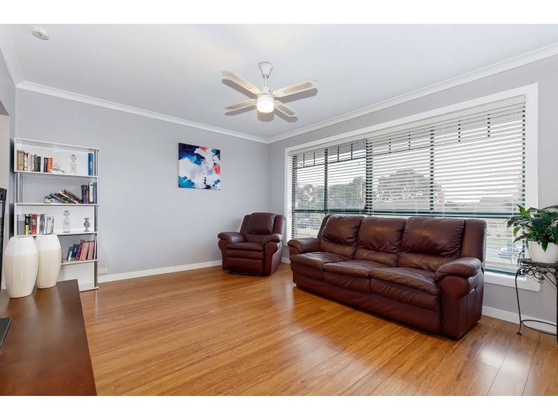 27 WARANGA CRES, Broadmeadows VIC 3047