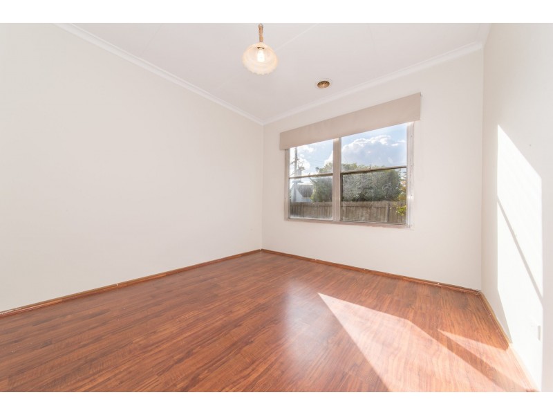 52 KIEWA CRESCENT, Dallas VIC 3047