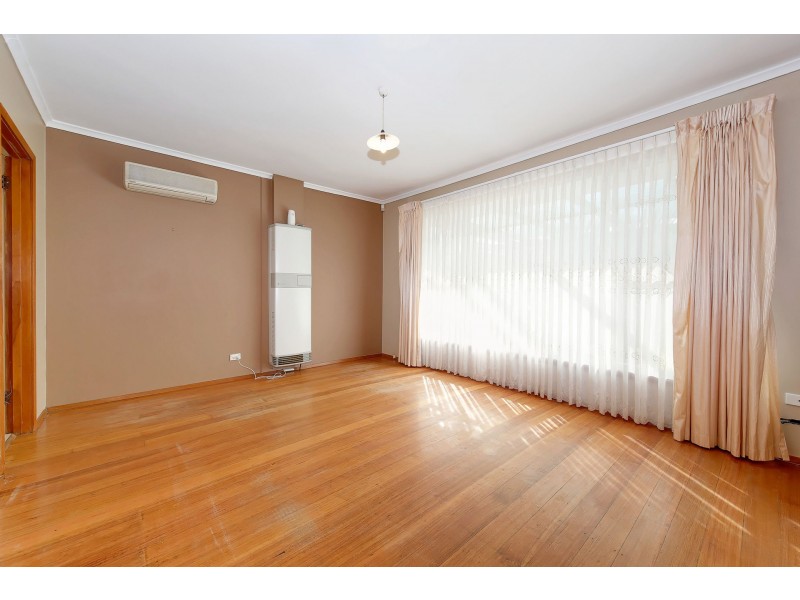 3 LALOR STREET, Dallas VIC 3047