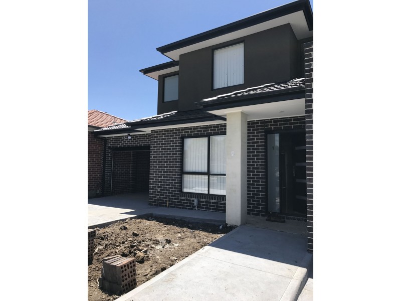 1/10  PARIS ROAD, Broadmeadows VIC 3047