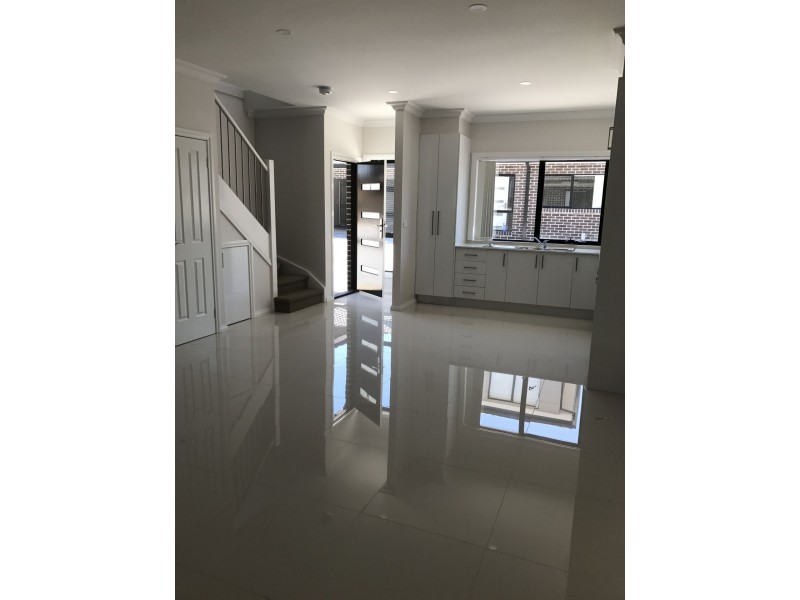 6/10 PARIS ROAD, Broadmeadows VIC 3047