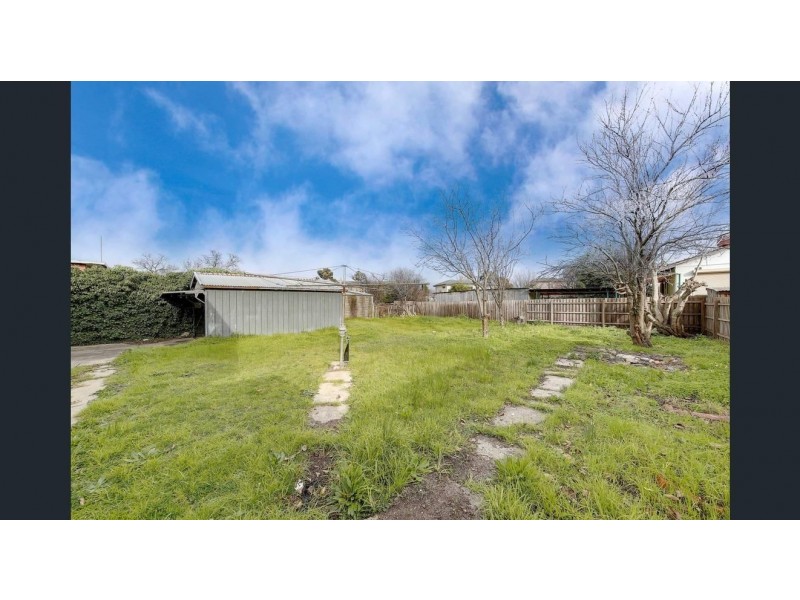 9 GOSFORD CRESCENT, Broadmeadows VIC 3047