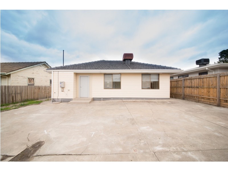 1/8 VIEW STREET, Glenroy VIC 3046