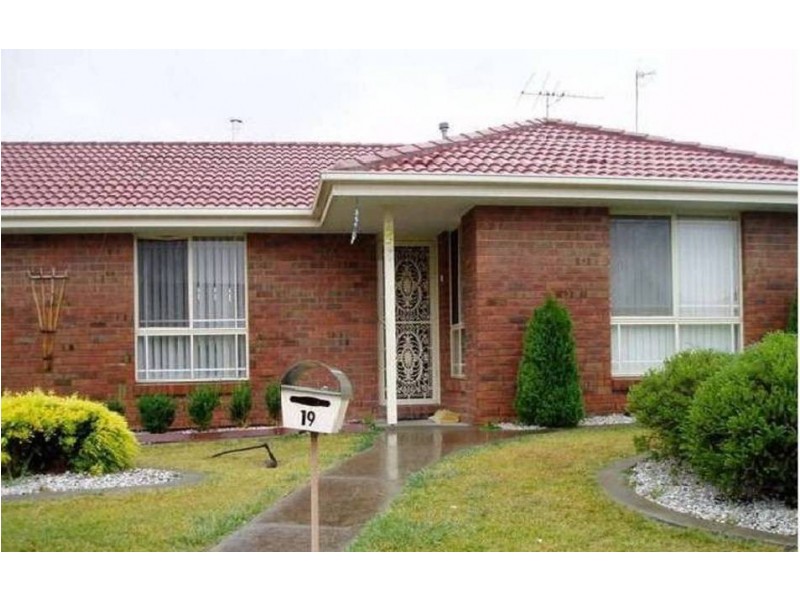 19 JOHNSON BOWL, Meadow Heights VIC 3048