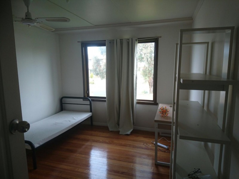 10 Lismore Street, Dallas VIC 3047