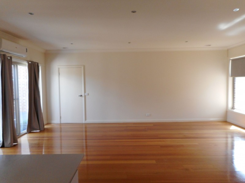 3/42 Gladstone Parade, Glenroy VIC 3046