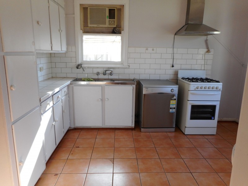 37 Heather Court, Glenroy VIC 3046