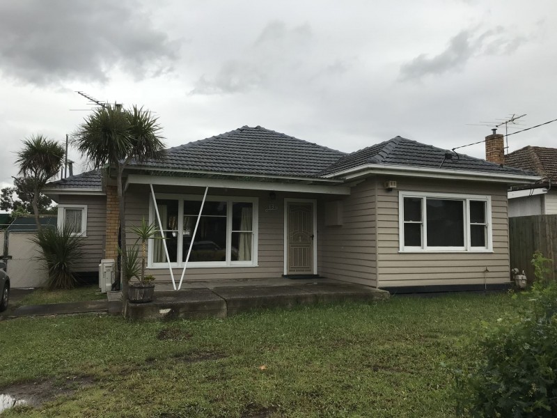 13 ISLA AVENUE, Glenroy VIC 3046