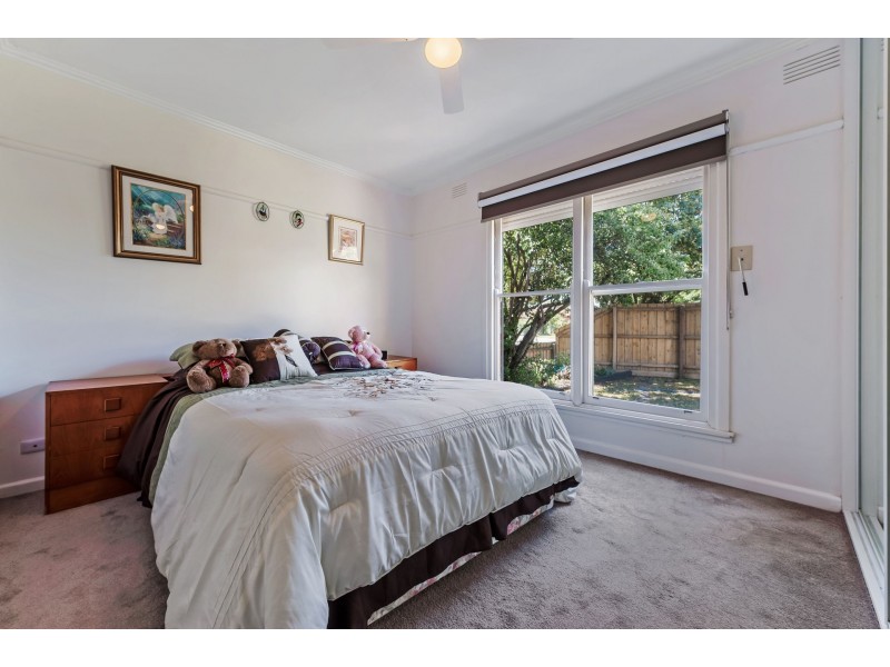 9  Fox Court, Jacana VIC 3047