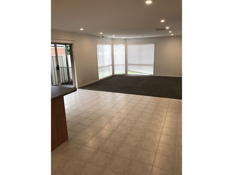 11 Tusmore Rise, Craigieburn VIC 3064