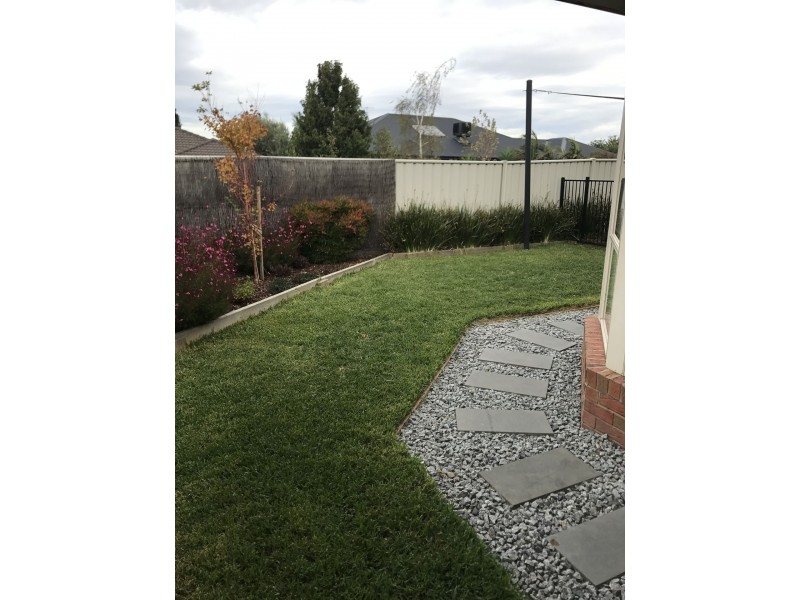 11 Tusmore Rise, Craigieburn VIC 3064