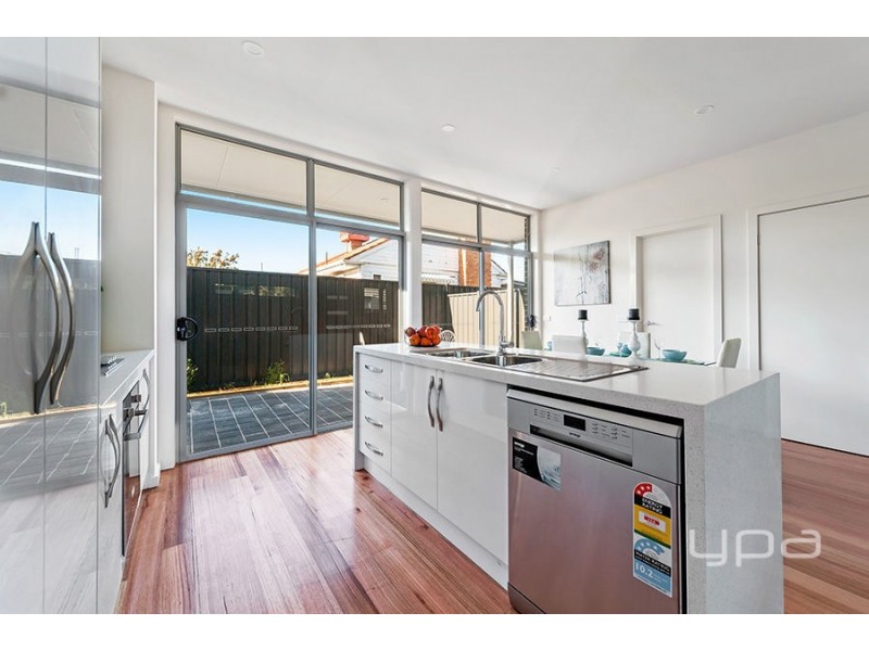 2/33 Widford Street, Glenroy VIC 3046