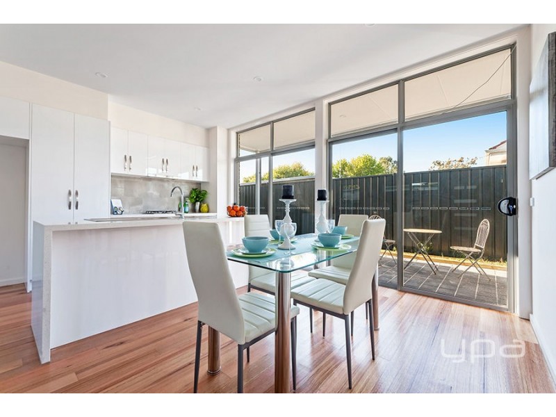 2/33 Widford Street, Glenroy VIC 3046