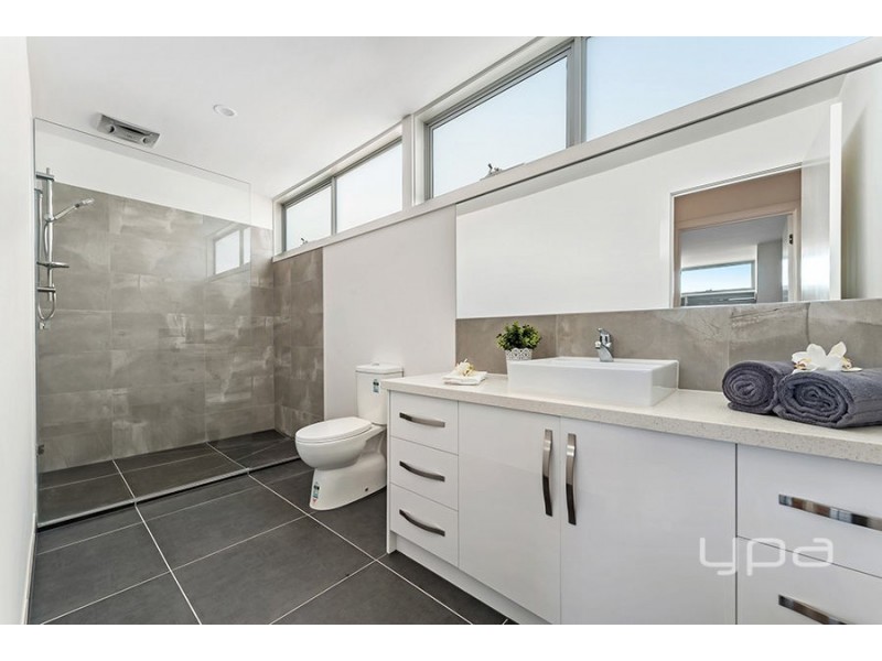 2/33 Widford Street, Glenroy VIC 3046