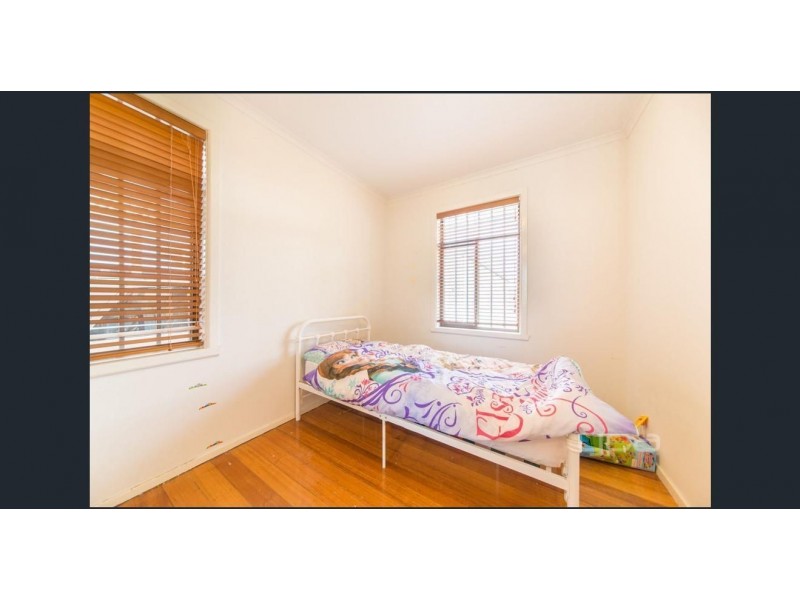 17 BOORT STREET, Dallas VIC 3047