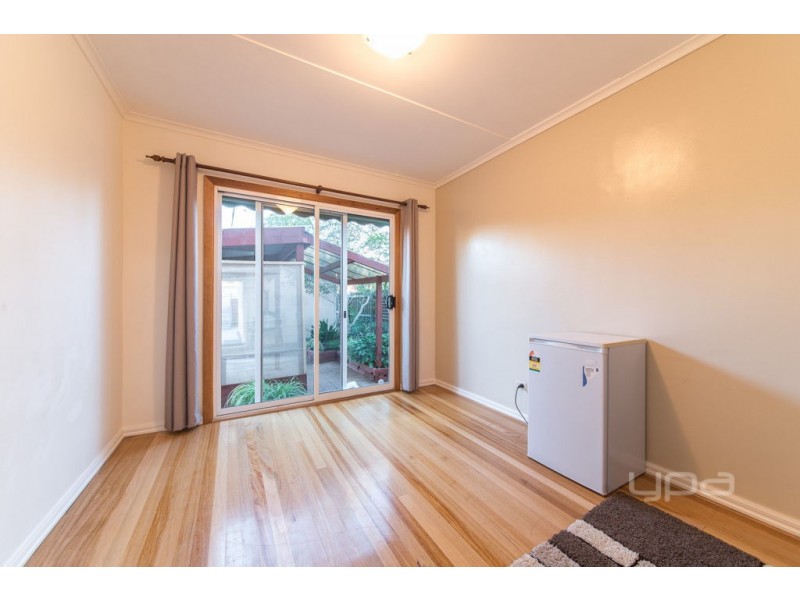 18 BOORT STREET, Dallas VIC 3047