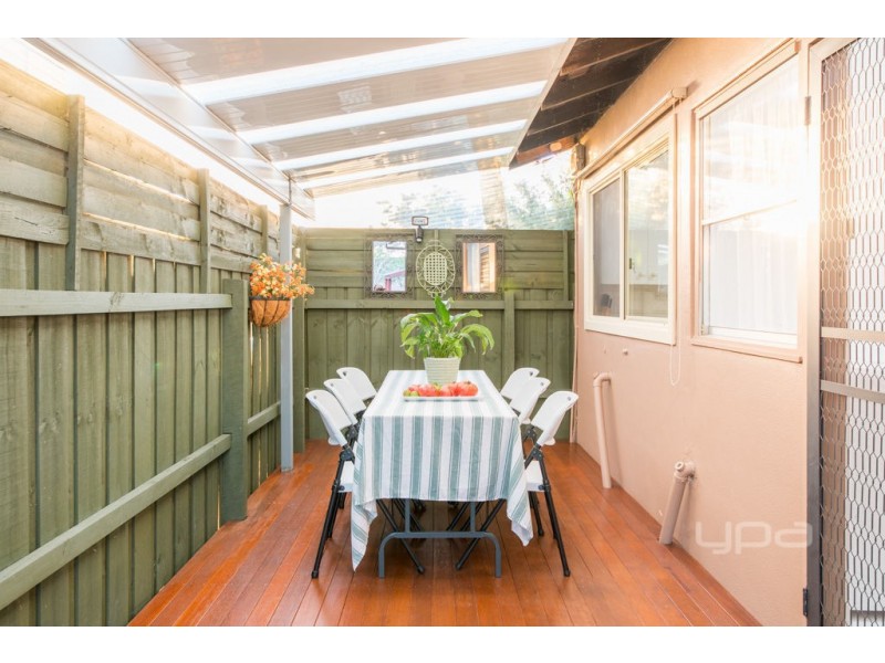 18 BOORT STREET, Dallas VIC 3047