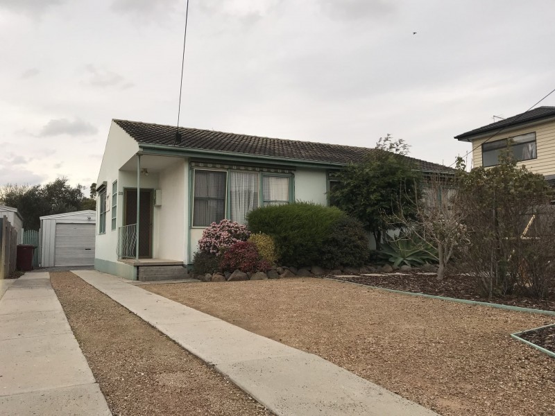 28 PYALONG CRESCENT, Dallas VIC 3047