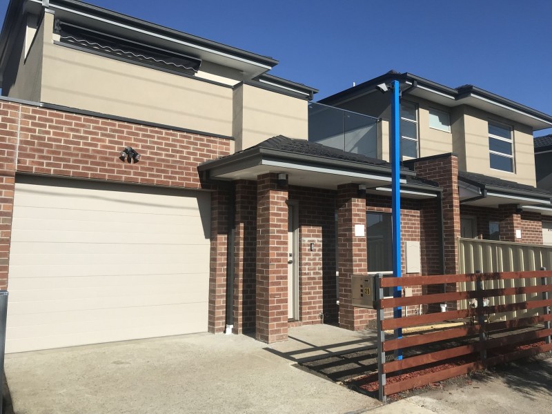 25 Emu Parade, Jacana VIC 3047