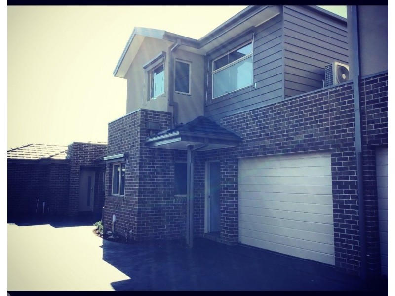 2/16 BEDFORD STREET, Hadfield VIC 3046