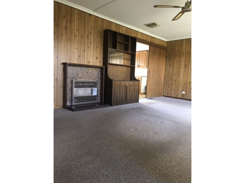 35 Apollo Cresent, Dallas VIC 3047