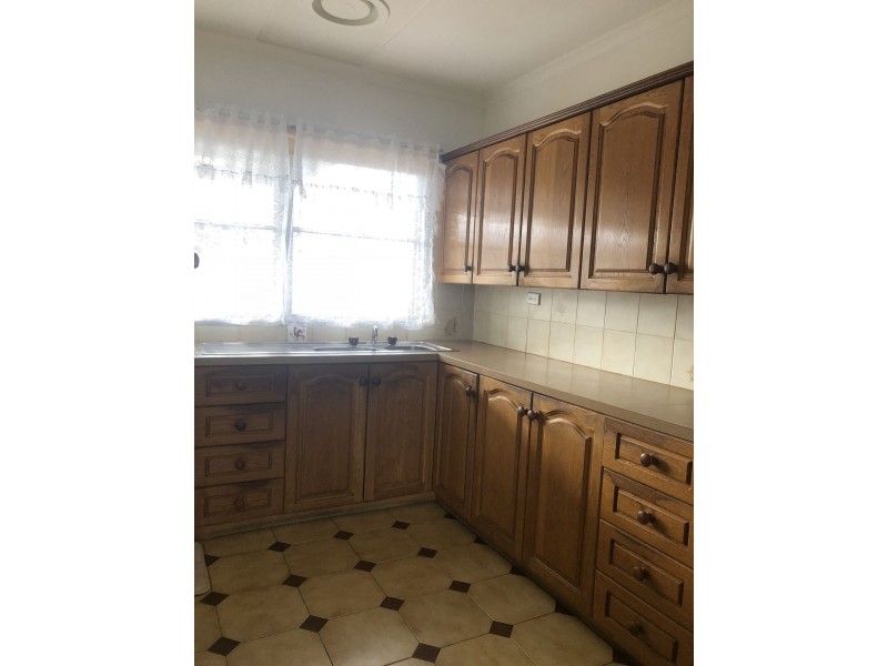 35 Apollo Cresent, Dallas VIC 3047
