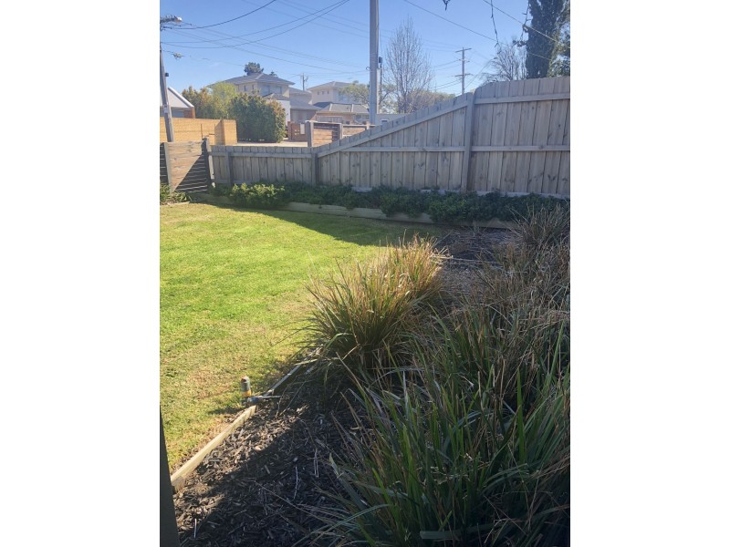 1/880 Pascoe vale road, Glenroy VIC 3046