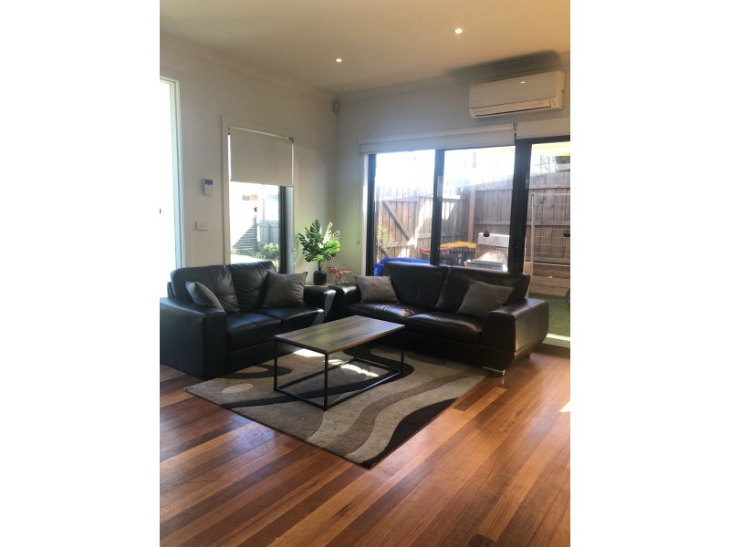 1/880 Pascoe vale road, Glenroy VIC 3046