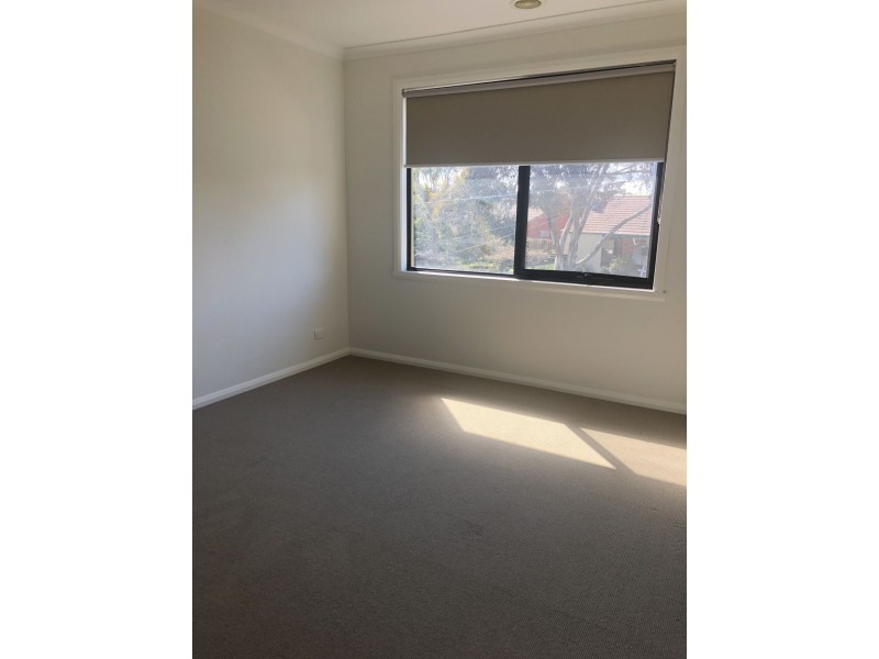 43 Emu Parade, Jacana VIC 3047