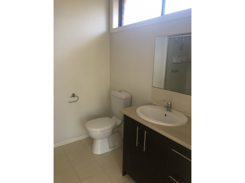 43 Emu Parade, Jacana VIC 3047