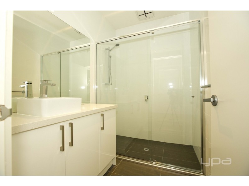 1/54 Acacia Street, Glenroy VIC 3046