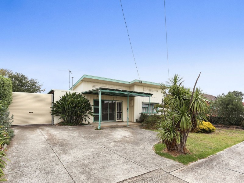 44 PLUMPTON AVE, Glenroy VIC 3046